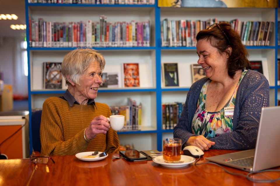 Samen kom je verder: digitale hulp in de bibliotheek