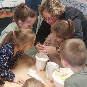 Bij Kindcentrum Octopus leren jonge kinderen door te spelen, onderzoeken en ontdekken