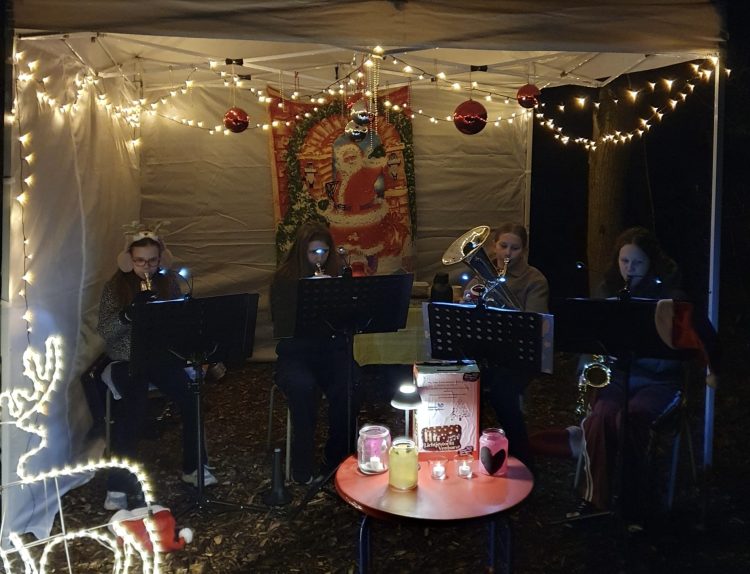 Grote opkomst bij Lichtjestocht Venhorst