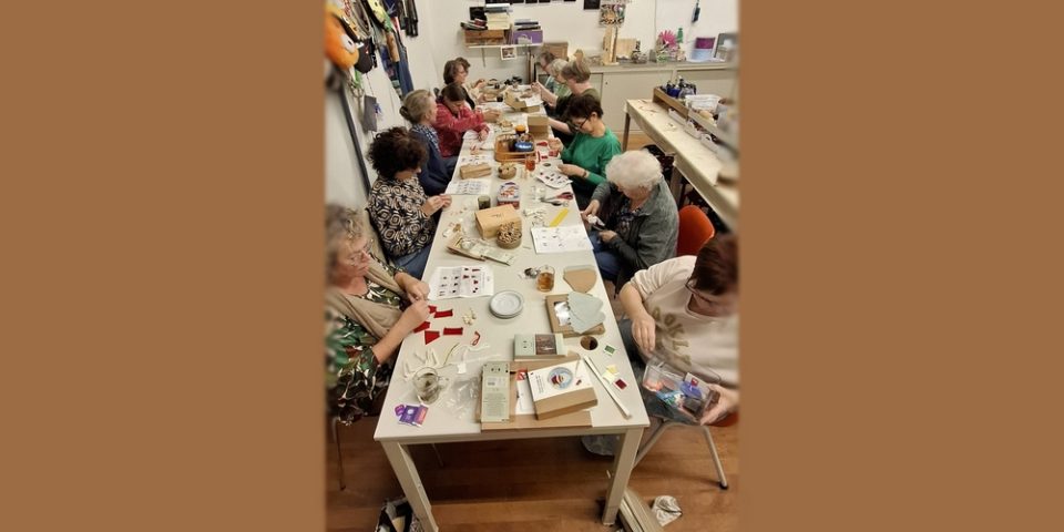 Geslaagde creatieve avond bij JAN&CO: Kerstatelier