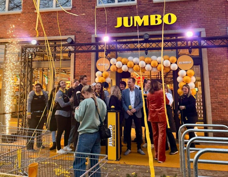 Derde supermarkt in Boekel geopend