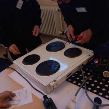 Op een zonnige dag bij Repair Café Boekel