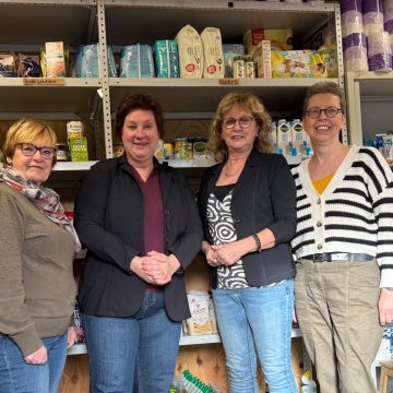 Wethouder Jeanne van Eert op bezoek bij de Deelplaats in Boekel