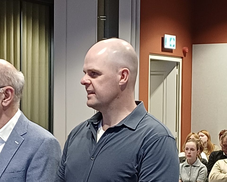 Gemeenschapsbelang: Willem Straatman beëdigd als nieuw raadslid