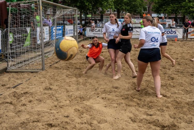 Beachsoccerweekend 12, 13 & 14 juni: voetbal, muziek en gezelligheid voor iedereen!